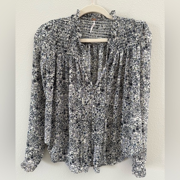 Free People Tops - Free People Floral Smocked Blouse
